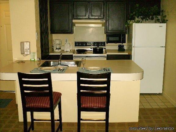 Americas Best Value Inn & Suites Extended Stay - Tulsa Kamer foto